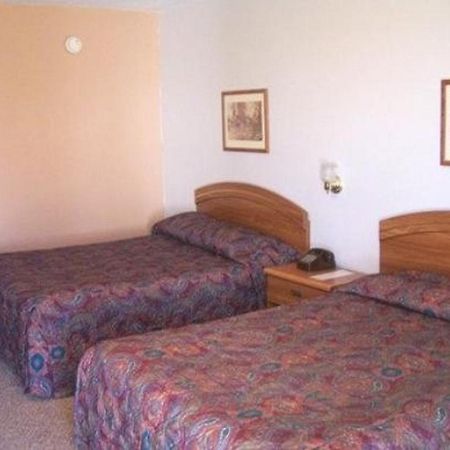 Budget Deluxe Motel Rolla Quarto foto